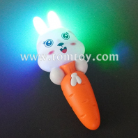 led bunny with carrot wand tm08418